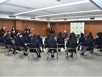 山村国際高等学校ダンス部表敬訪問の写真２