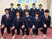 坂戸中学校男子駅伝チーム表敬訪問の写真