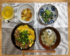 ピリ辛ハチミツそぼろ丼