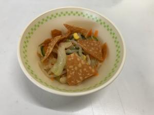 ワンタンのパリパリサラダ