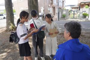 なぞときスタンプラリーの様子の写真1
