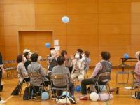 健康ストレッチの様子