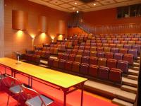 多目的ホール稼働椅子有の画像