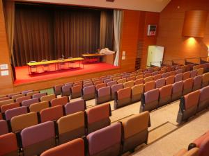 多目的ホール稼働椅子有の画像2