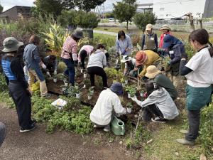 みんなでガーデンづくり