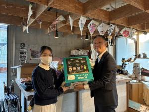 集まった食品を提供しました。