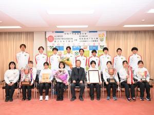 城西大学女子駅伝部及び男子駅伝部表敬訪問　各大会結果報告