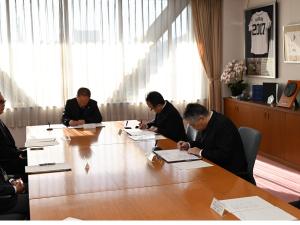 大王製紙株式会社及びむさし野紙業株式会社との「紙類のリサイクルに関する協定」締結式