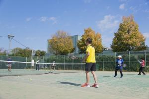 市民総合運動公園内テニスコートの画像