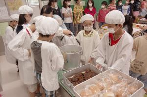 学校給食の画像2