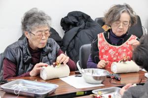 花と緑の講習会、バレンタインのタオルケ－キの写真