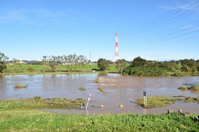 台風24号で水没した島田橋の写真